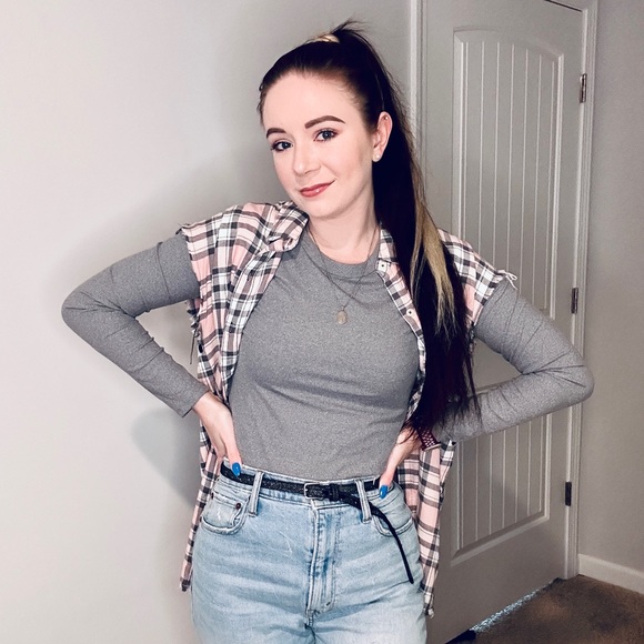 Meet your Posher, Moriah - Picture 2 of 5